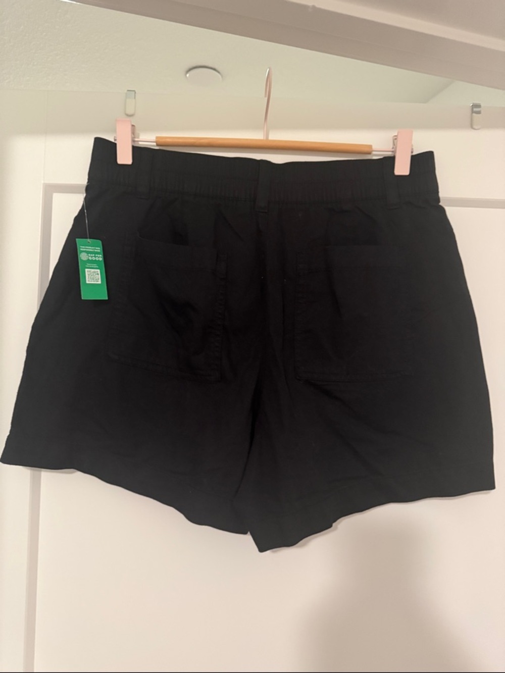 NWT GAP LINEN STYLE COTTON SHORTS black square pockets - Picture 2 of 5